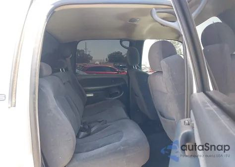 2002 Chevrolet Silverado K2500 Heavy Duty z USA, uszkodzony, nr VIN 1GCHK23122F243726